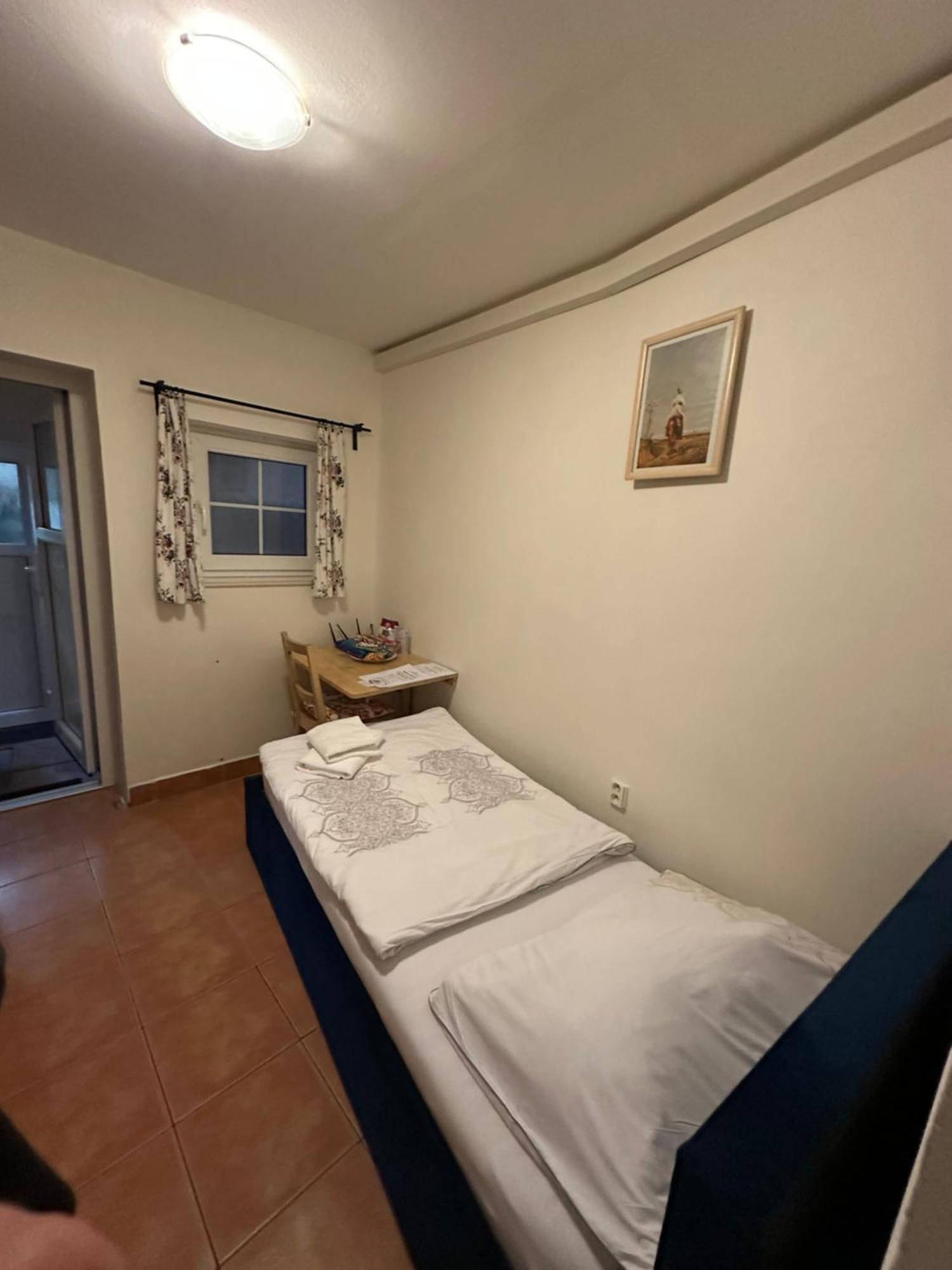 P4D Room Ceske Budejovice Ngoại thất bức ảnh